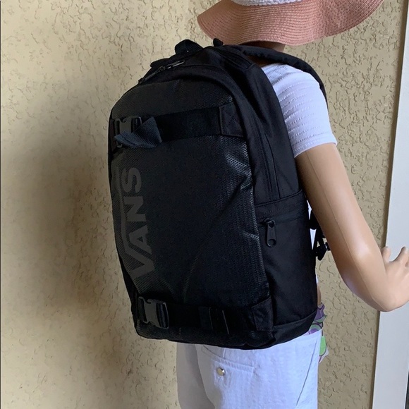 Vans Other - Vans Unisex Essential Skateboard Backpack Laptop